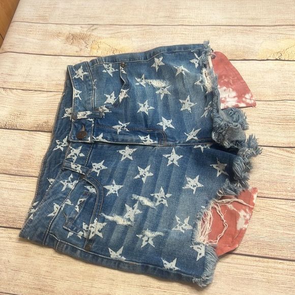 No Boundaries blue Jean shorts size 7 juniors. Forth of July print with stars - Picture 2 of 8
